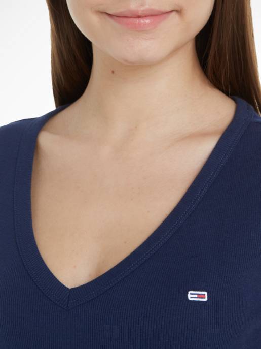 TOMMY JEANS TJW Slim Essential Rib V SS Saisonschlussverkauf