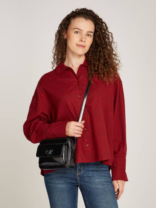 CALVIN KLEIN RE-LOCK CAMERA BAG_SHINY Weihnachtsangebot