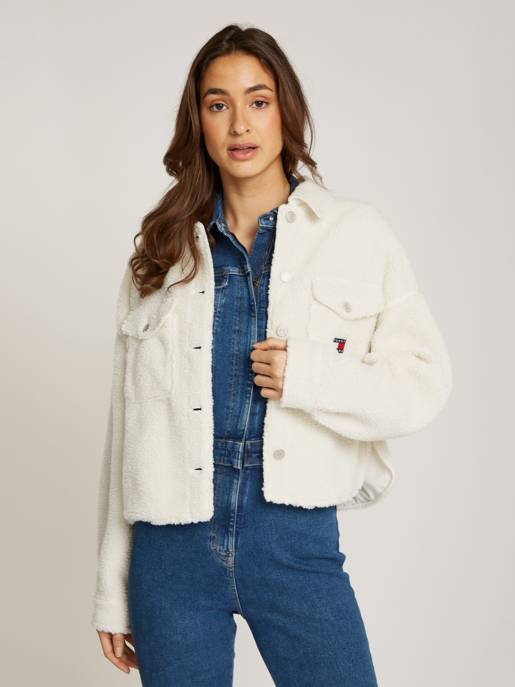 TOMMY JEANS TJW TEDDY BADGE OVERSHIRT EXT Exklusivangebot