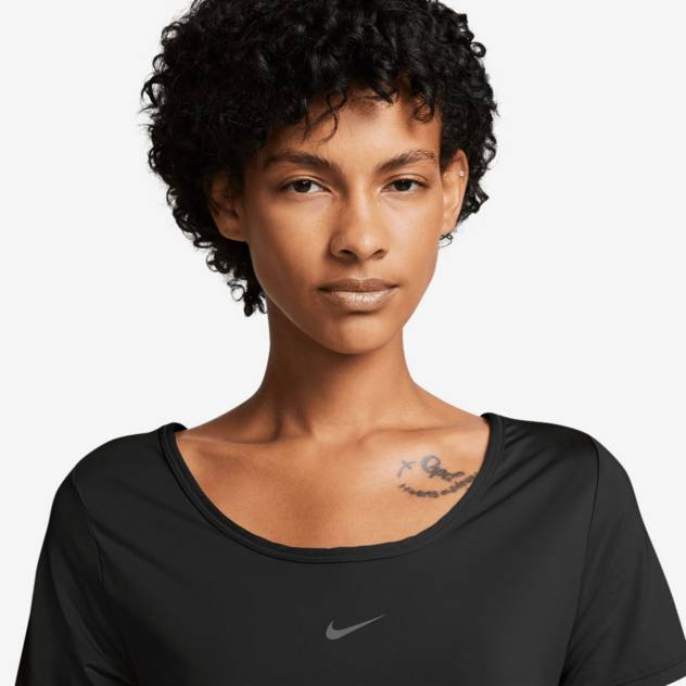 NIKE Nike One Classics Riesige Ersparnisse